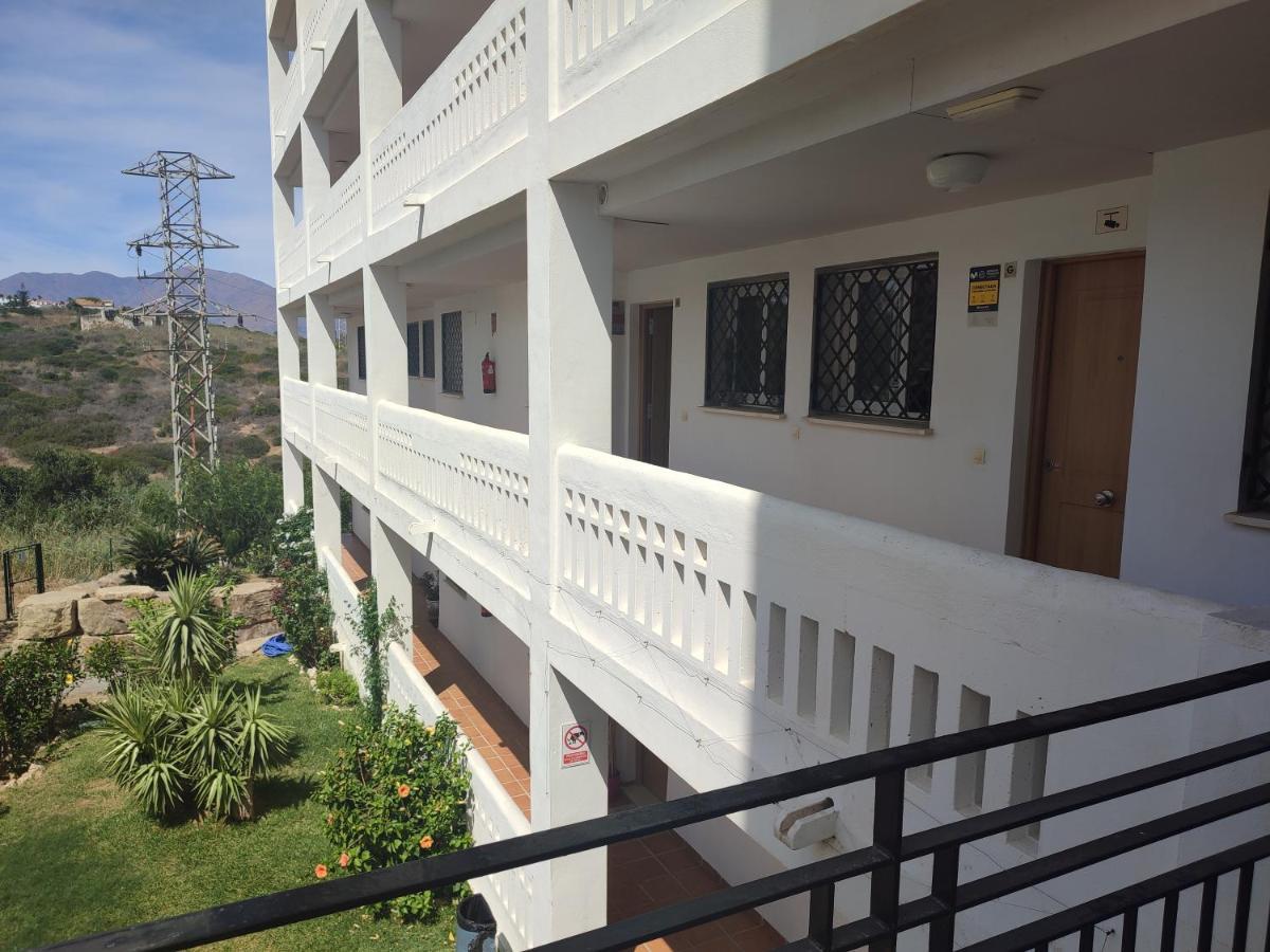 Apartamento Junto A La Playa Zona Tranquila Манилва Экстерьер фото